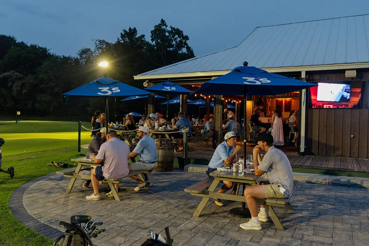 threes-outdoor-seating